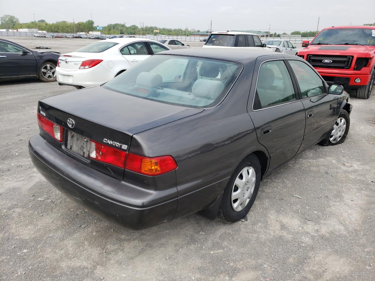 Photo 4 from auction – 2000 TOYOTA CAMRY CE with VIN 4T1BG22K4YU743694