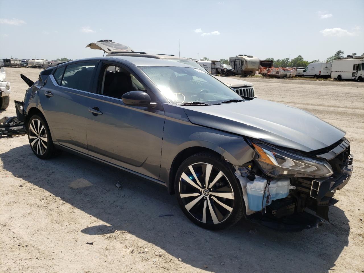 Photo 1 from auction – 2020 NISSAN ALTIMA SR with VIN 1N4BL4CW3LC165220