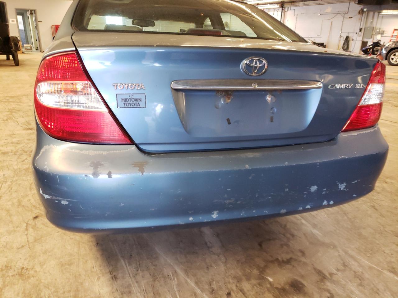 Photo 9 from auction – 2002 TOYOTA CAMRY LE with VIN 4T1BE30K12U636429