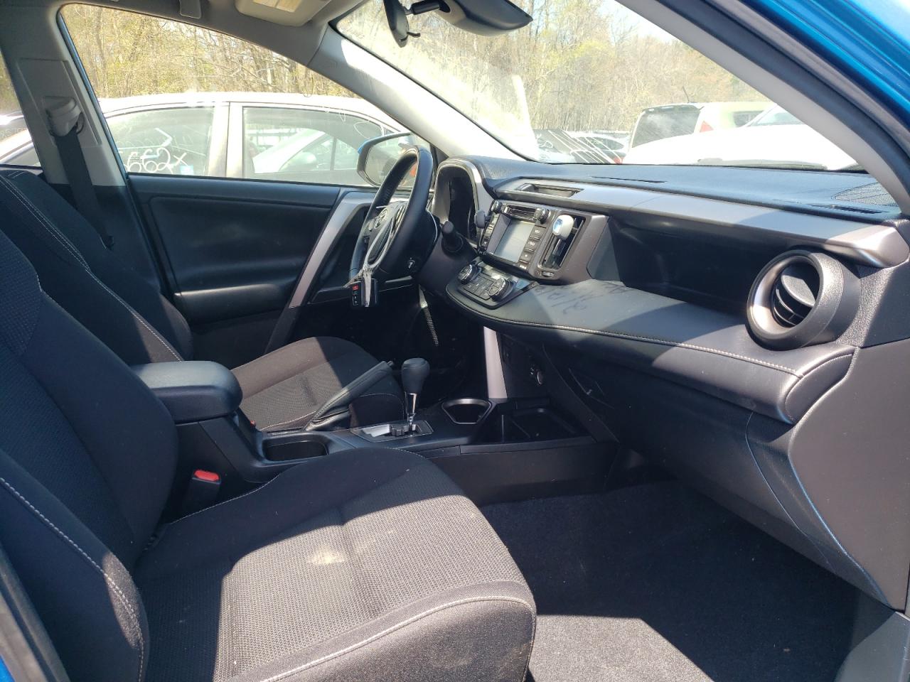 Photo 5 from auction – 2017 TOYOTA RAV4 XLE with VIN JTMRFREV7HJ712865