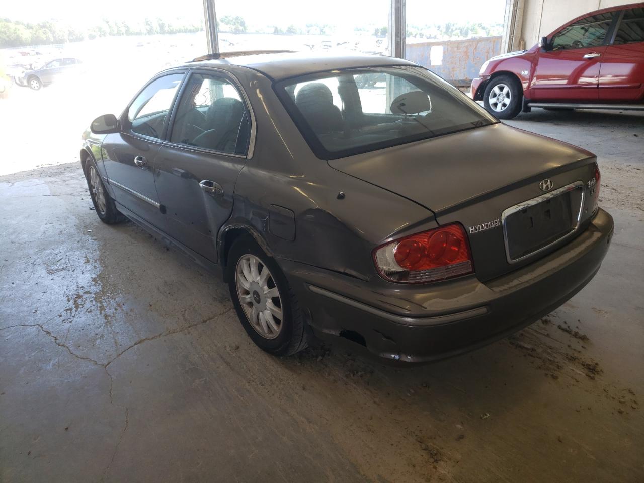 Photo 3 from auction – 2002 HYUNDAI SONATA GLS with VIN KMHWF35H42A677313