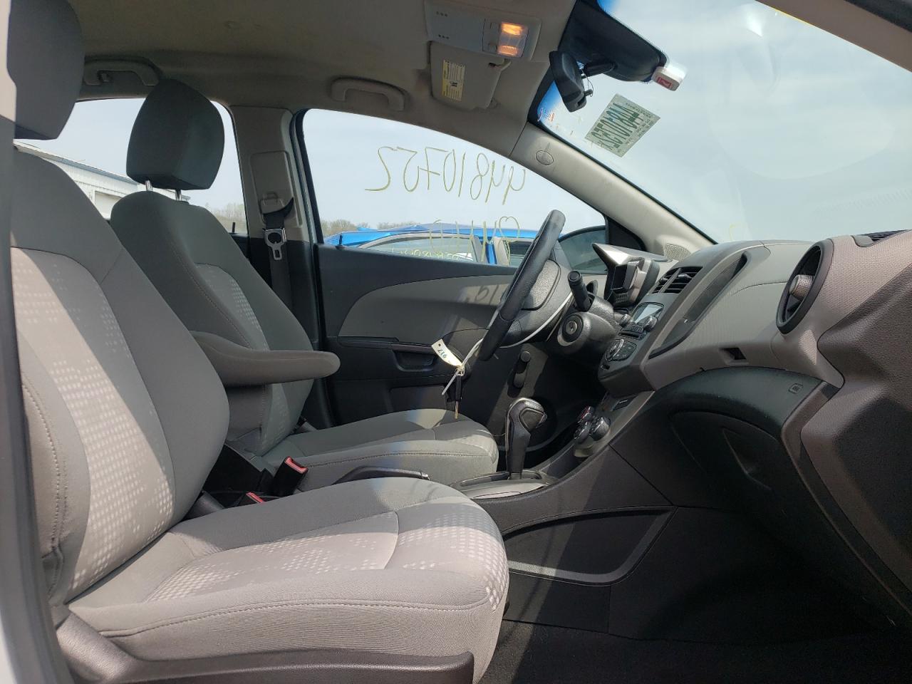 Photo 5 from auction – 2012 CHEVROLET SONIC LS with VIN 1G1JA5SH0C4103443