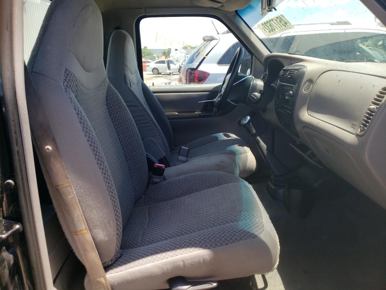 Photo 5 from auction – 1999 FORD RANGER with VIN 1FTYR10C1XTA12871