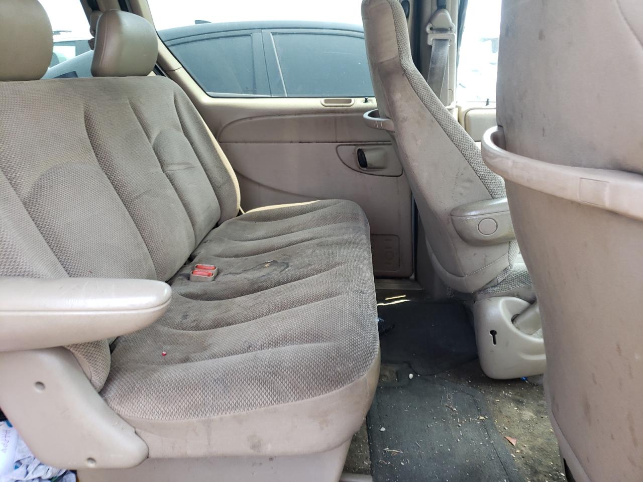 Photo 6 from auction – 2003 DODGE CARAVAN SE with VIN 1D4GP25B83B139577