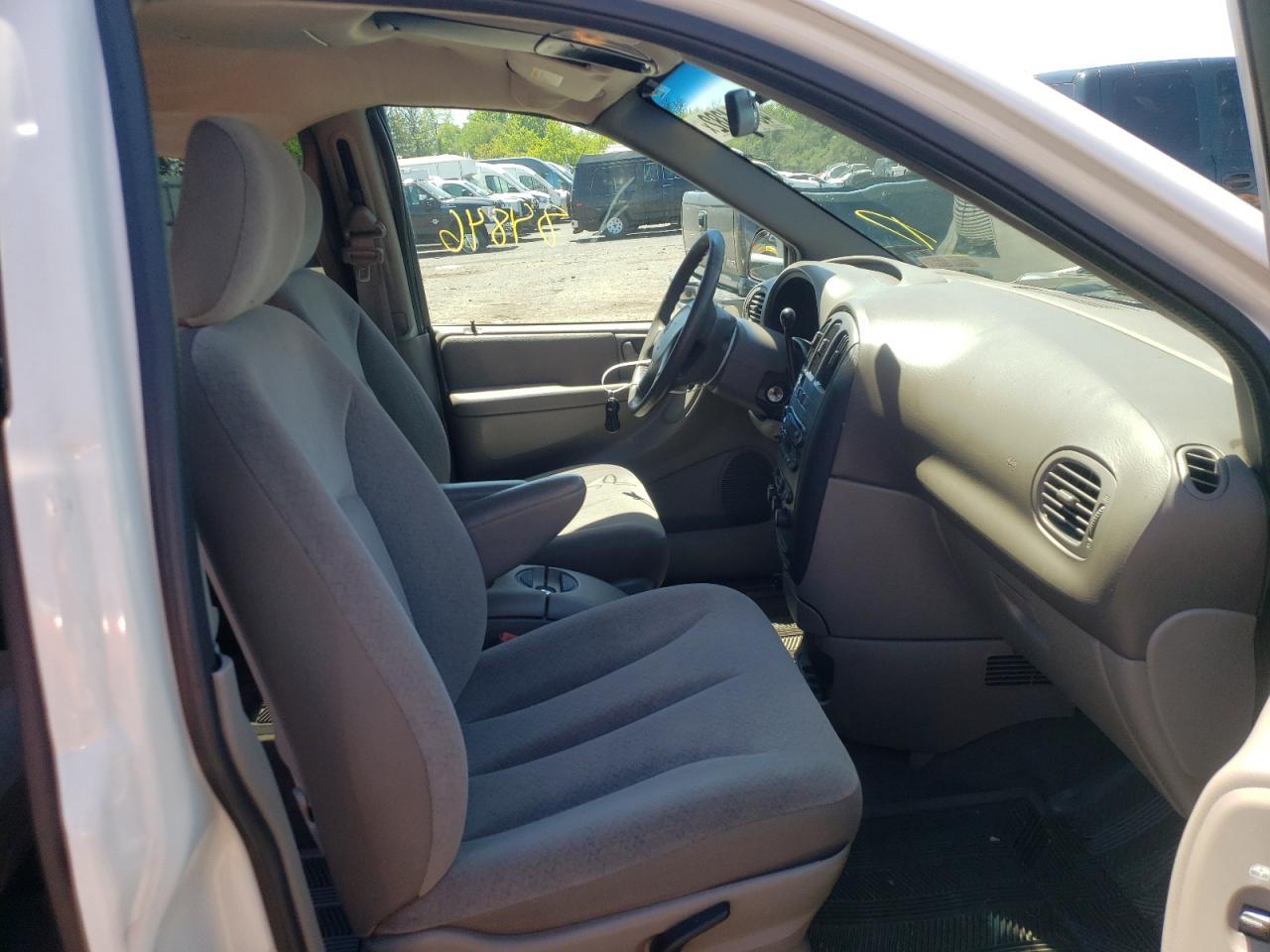 Photo 5 from auction – 2003 DODGE GRAND CARA with VIN 2D4GP44L23R236913