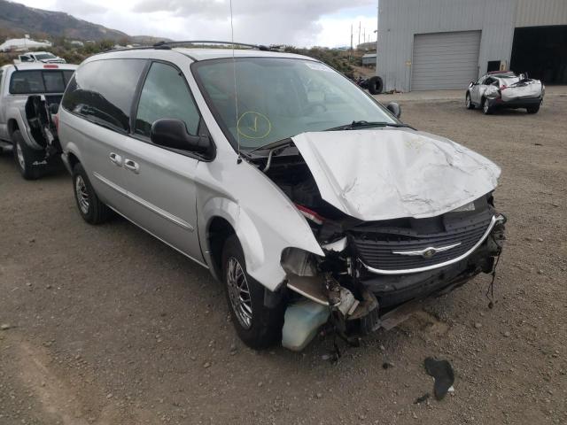 CHRYSLER TOWN & COU 2003 with VIN 2C4GP44343R310801 - Photo from auction