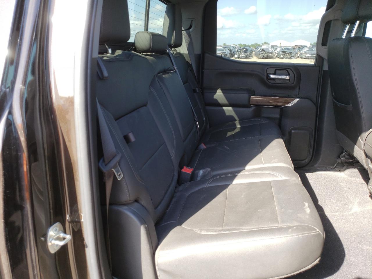 Photo 16 from auction – 2019 CHEVROLET SILVERADO with VIN 1GCUYDED6KZ131722