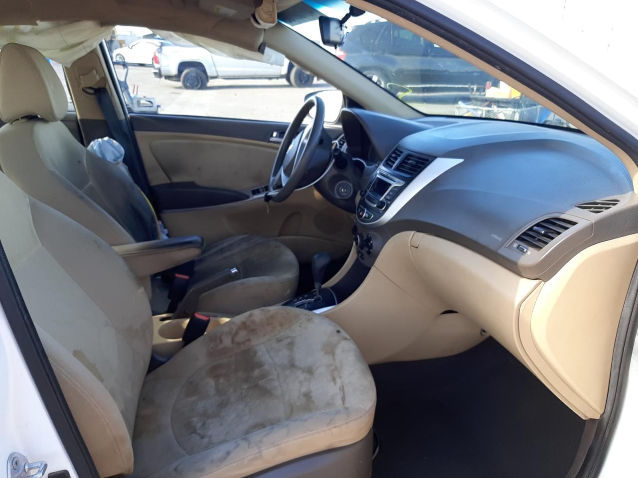 Photo 19 from auction – 2014 HYUNDAI ACCENT GLS with VIN KMHCT4AE8EU713214
