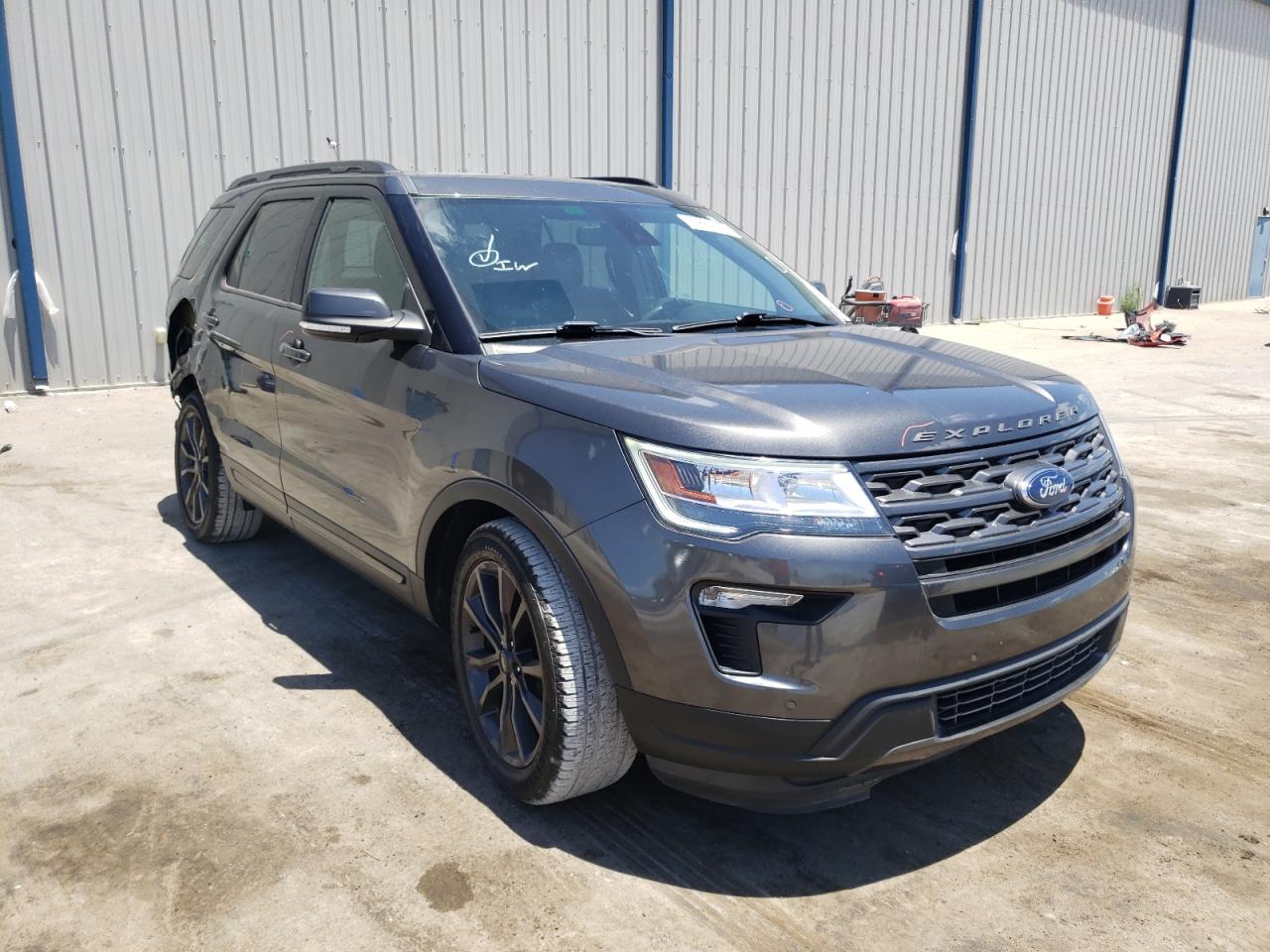 FORD EXPLORER X 2018 with VIN 1FM5K7D80JGA63015 - Photo from auction
