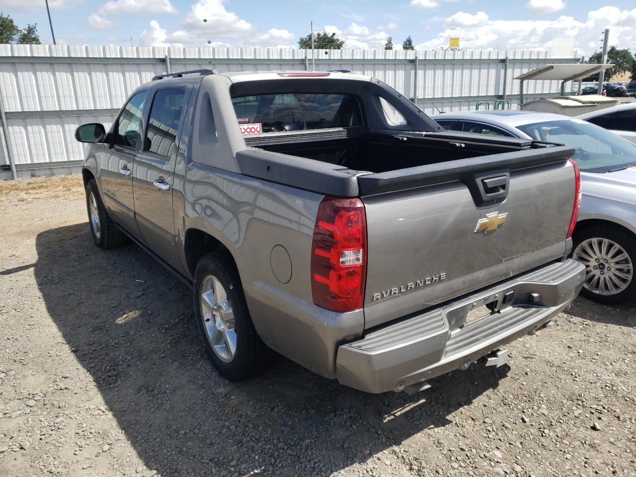 Photo 3 from auction – 2007 CHEVROLET AVALANCHE with VIN 3GNFK12Y67G294448