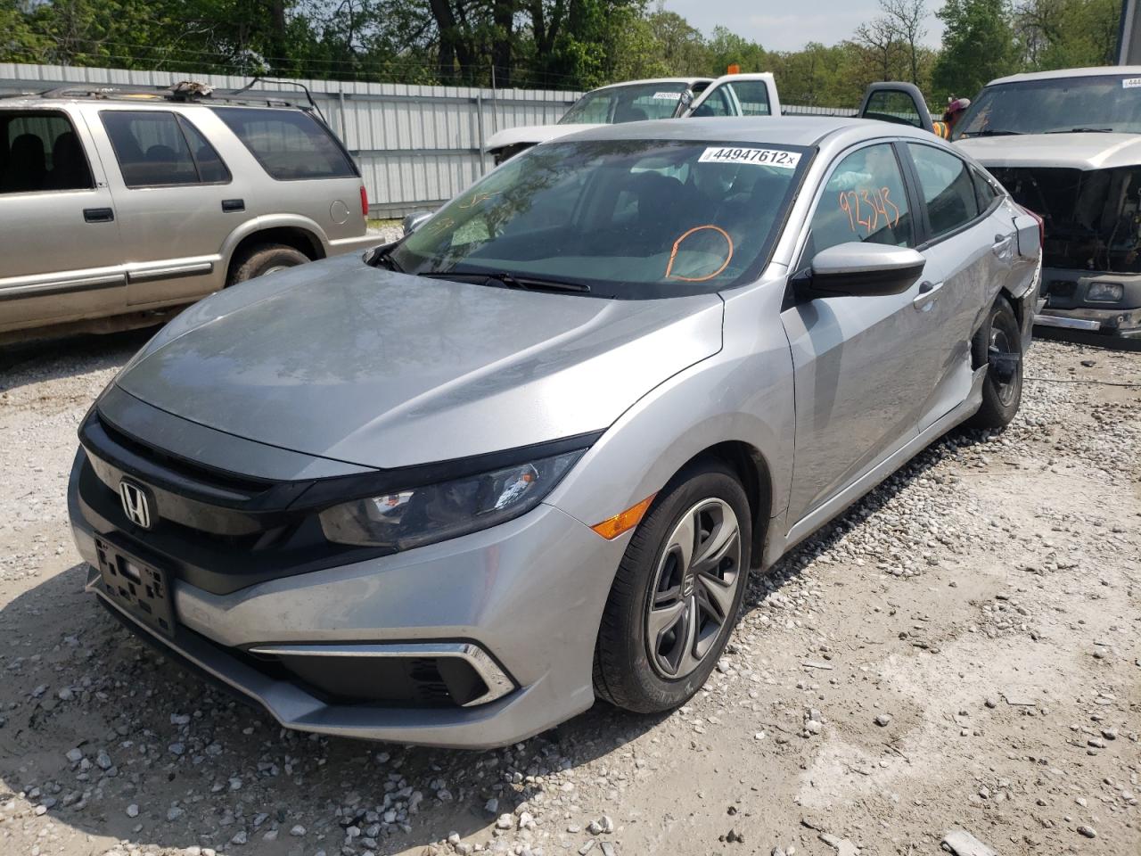 Photo 2 from auction – 2019 HONDA CIVIC LX with VIN 19XFC2F68KE011802