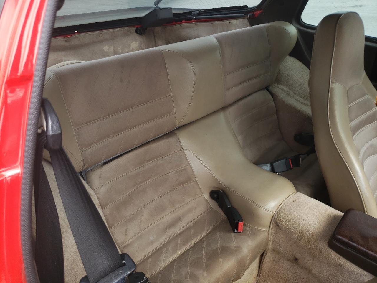 Photo 6 from auction – 1985 PORSCHE 944 with VIN WP0AA0946FN475803