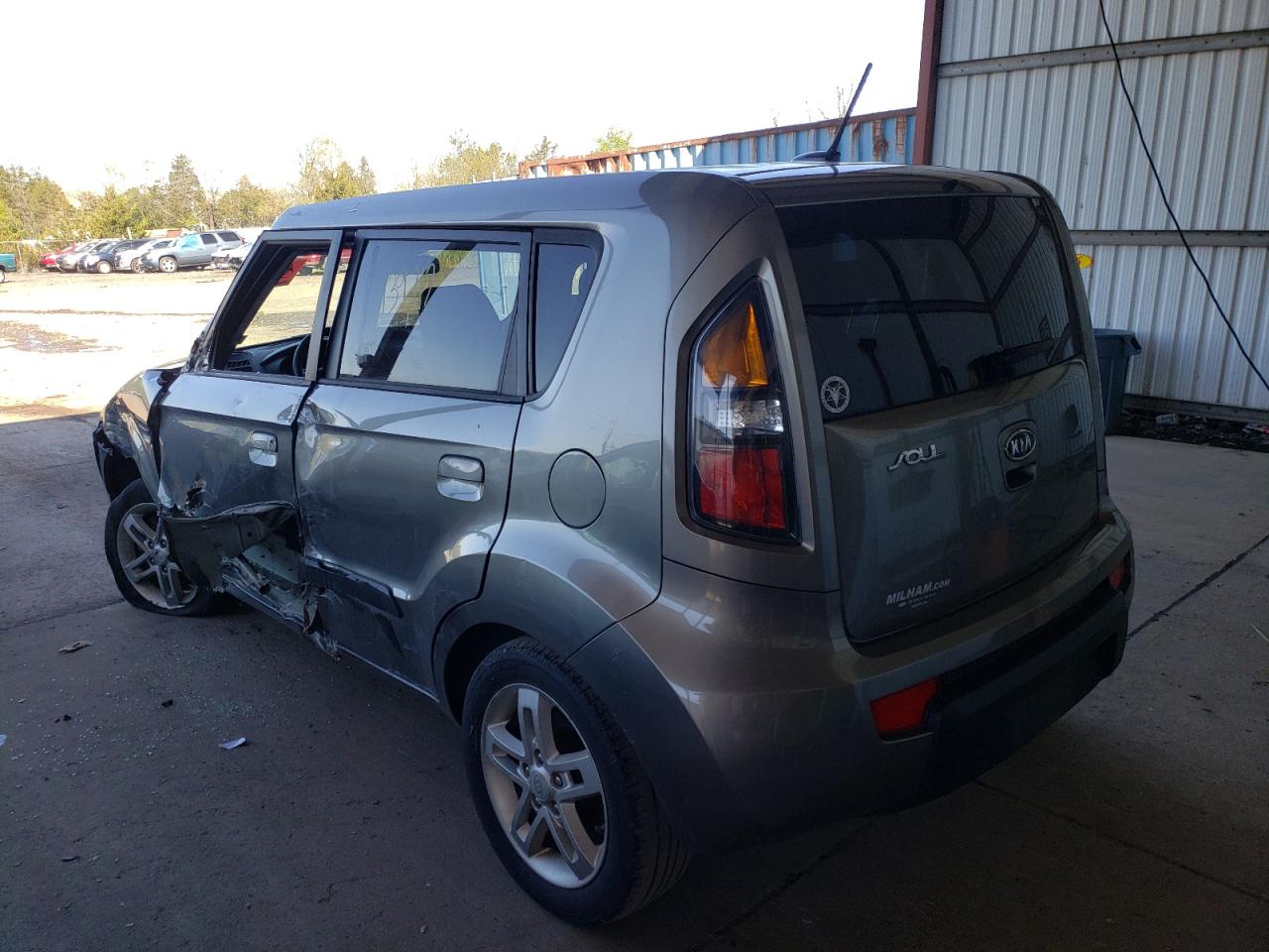 Photo 3 from auction – 2010 KIA SOUL with VIN KNDJT2A24A7041389