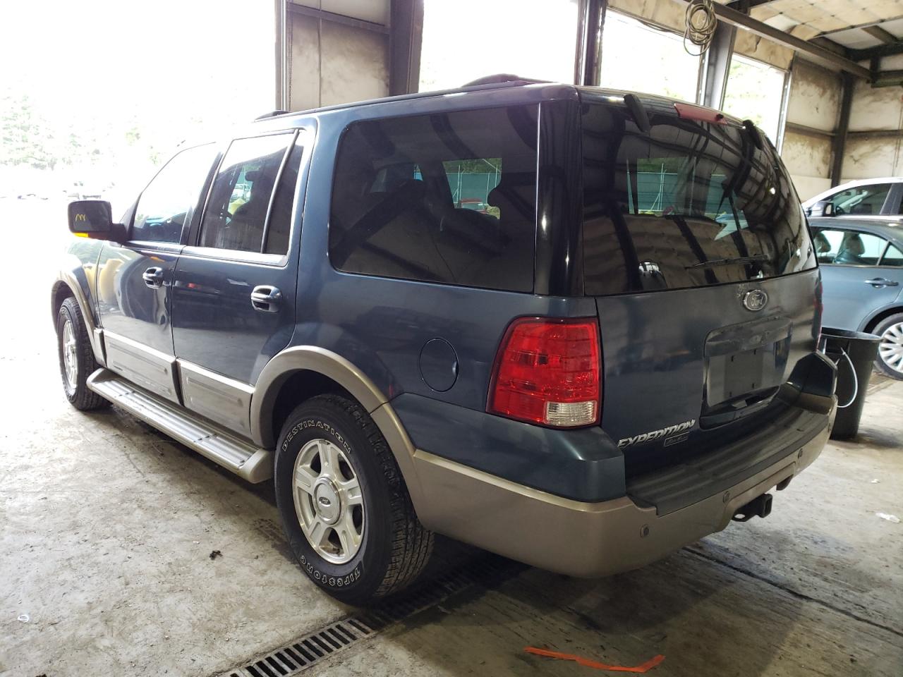 Photo 3 from auction – 2004 FORD EXPEDITION with VIN 1FMPU17L14LA85763