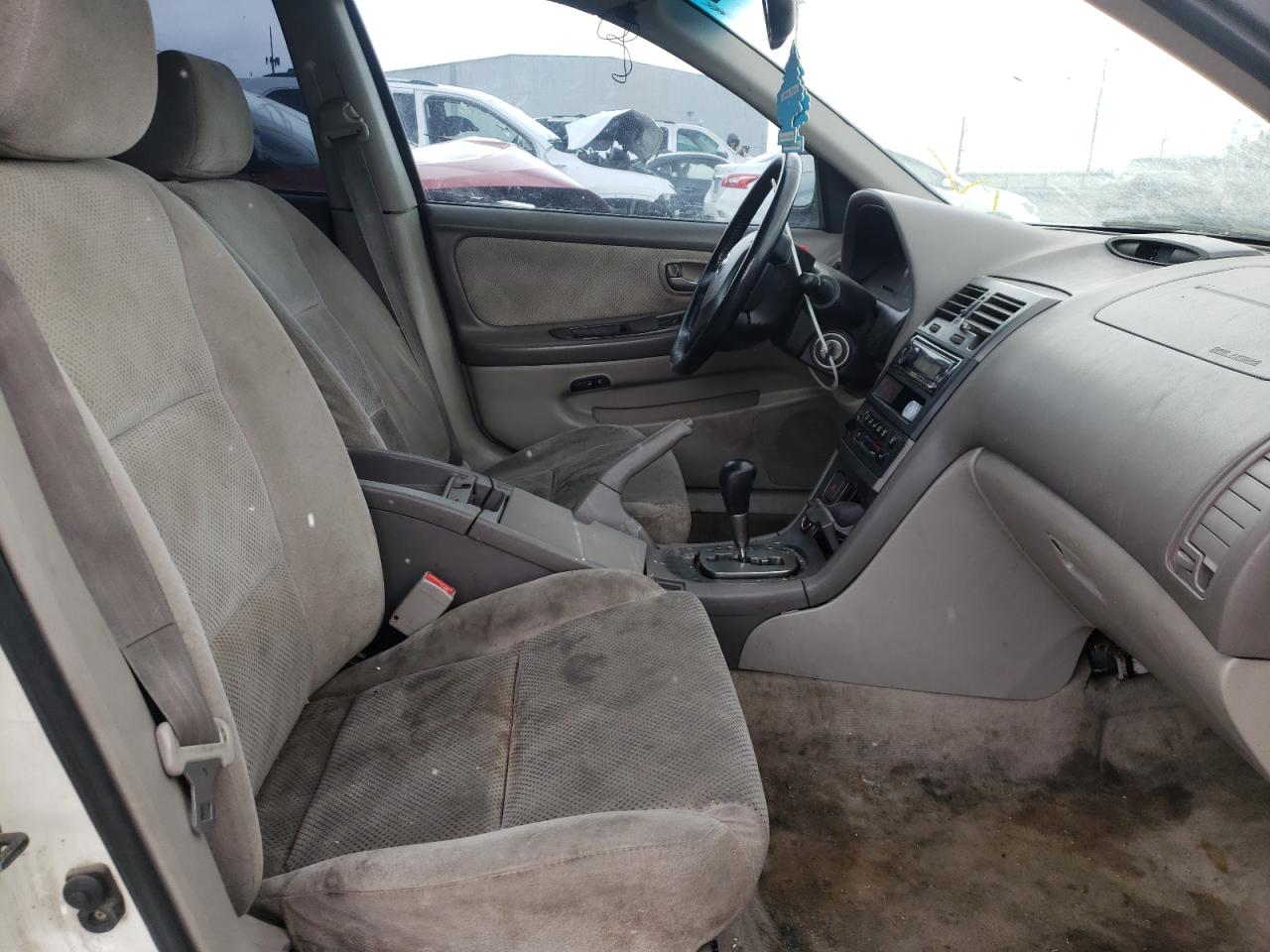 Photo 5 from auction – 2002 NISSAN MAXIMA GLE with VIN JN1DA31D22T400731