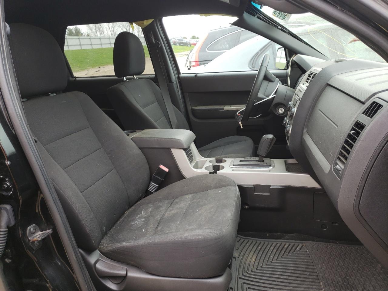 Photo 5 from auction – 2009 FORD ESCAPE XLT with VIN 1FMCU93G69KB38637