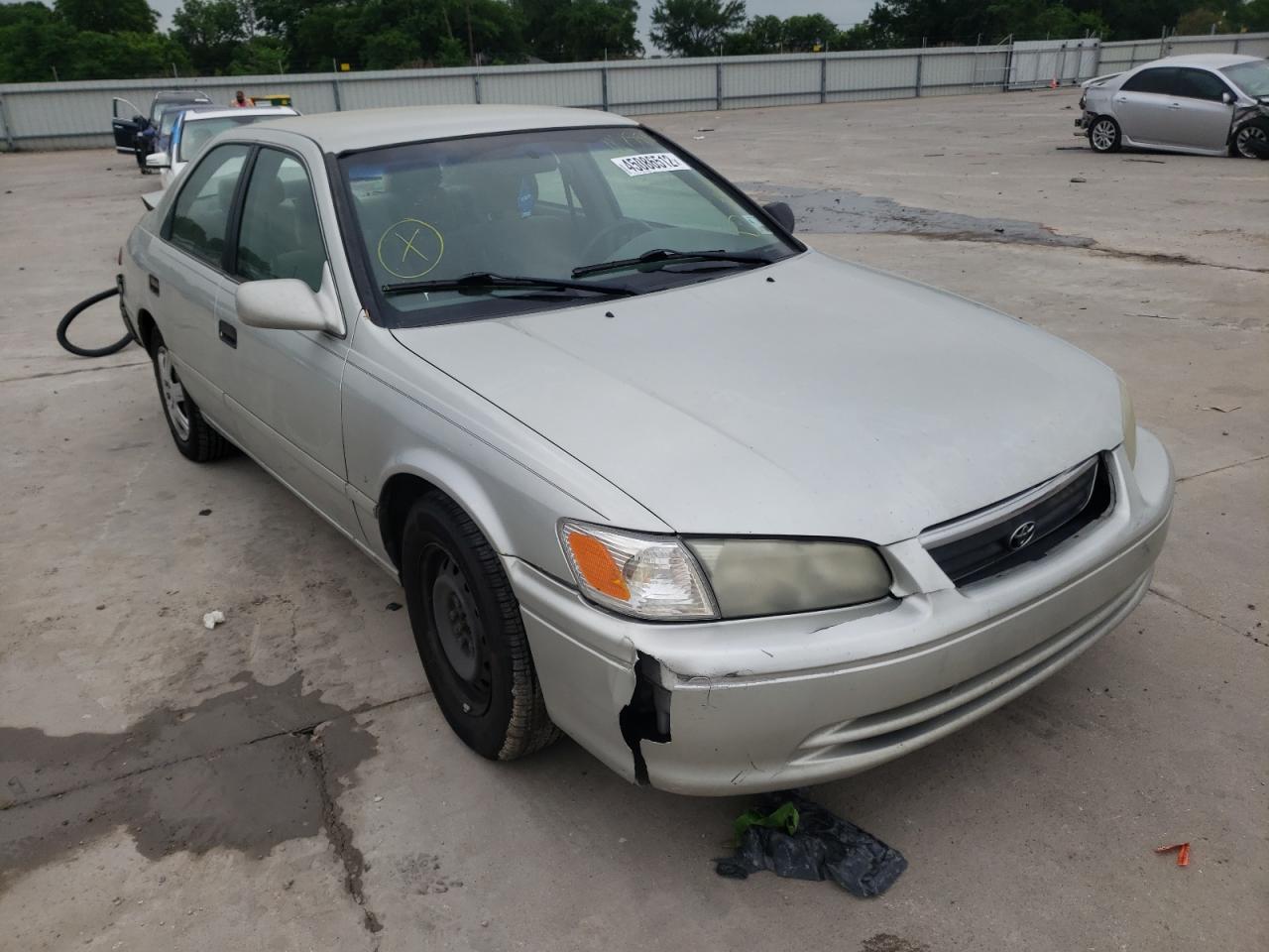 TOYOTA CAMRY CE 2001 with VIN 4T1BG22K71U117580 - Photo from auction