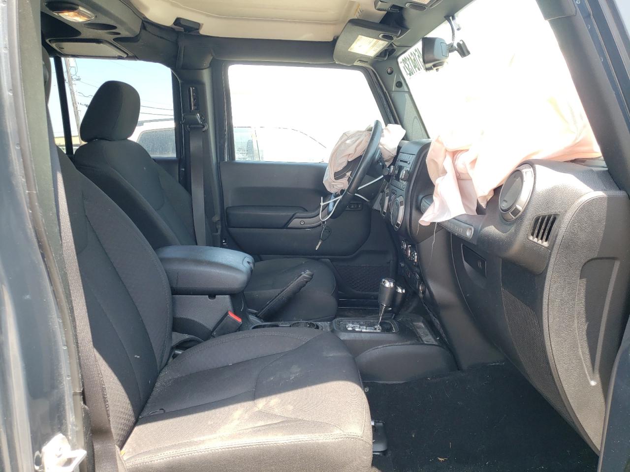 Photo 5 from auction – 2017 JEEP WRANGLER U with VIN 1C4BJWDG4HL553731