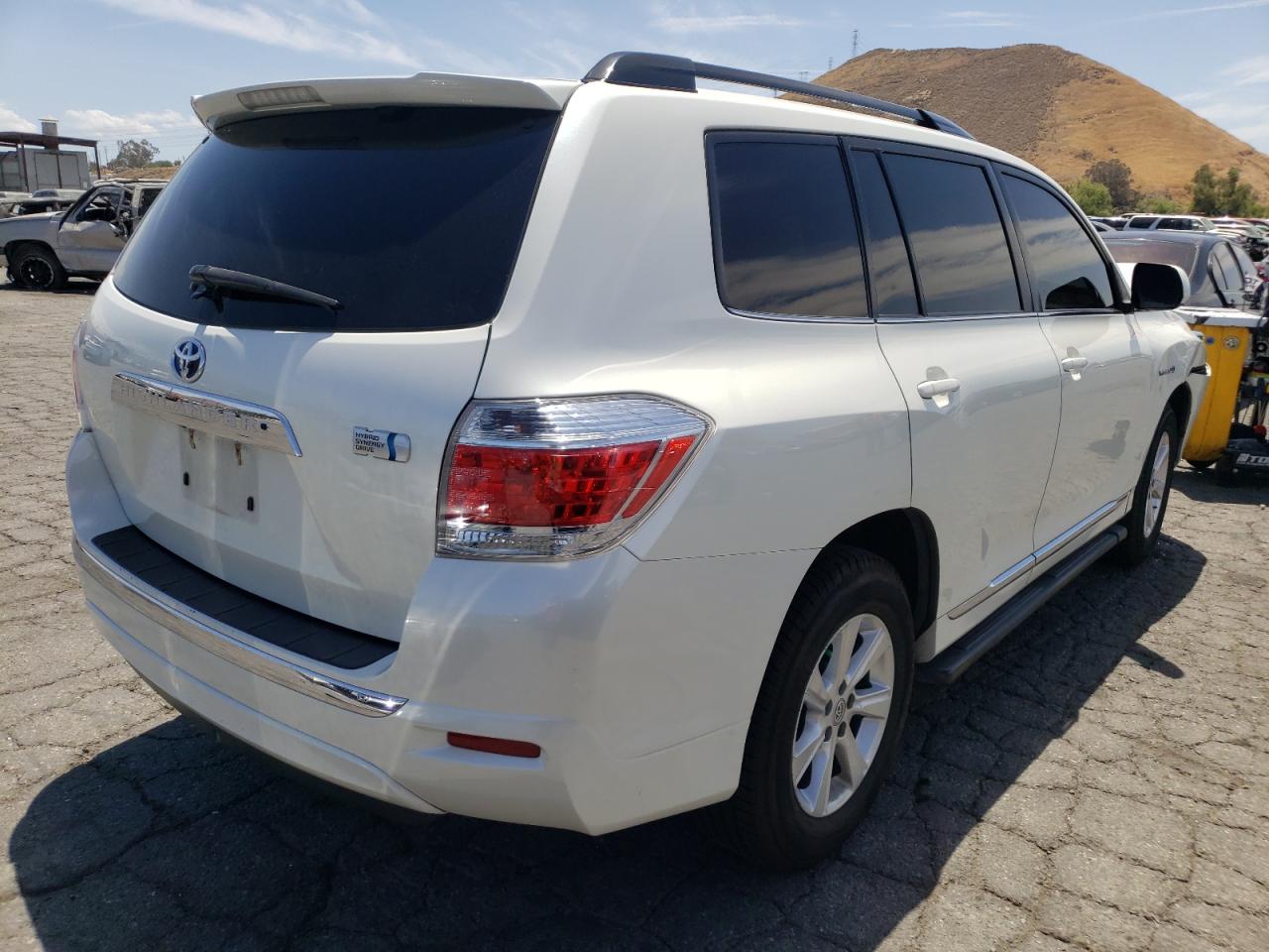 Photo 4 from auction – 2013 TOYOTA HIGHLANDER with VIN JTEBC3EH6D2016497