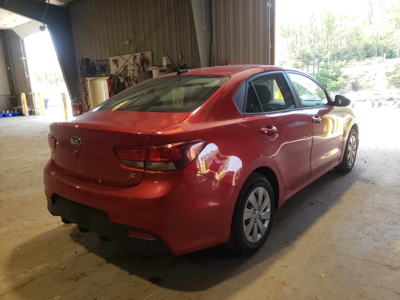 Photo 4 from auction – 2019 KIA RIO S with VIN 3KPA24AB7KE178990