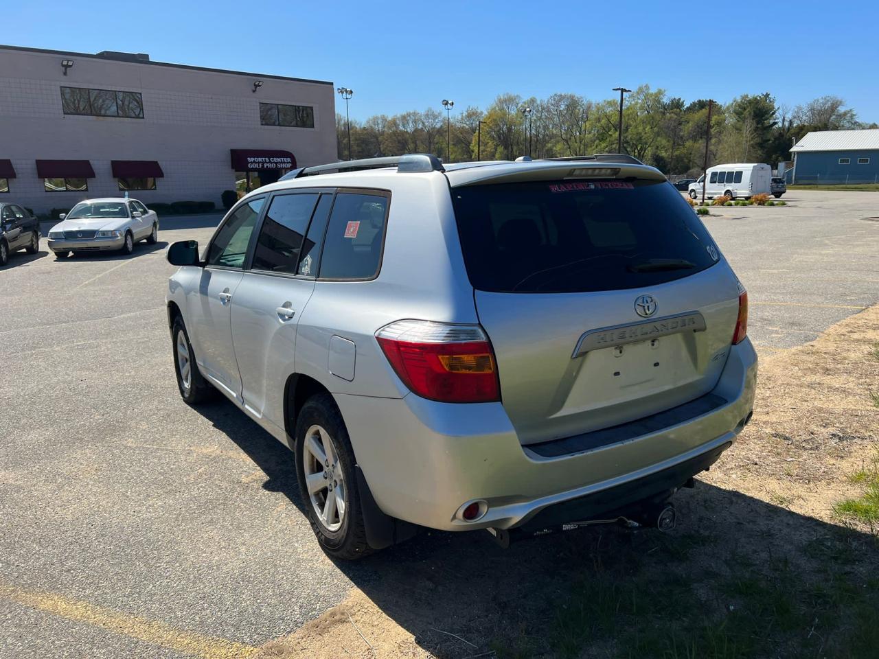 Photo 3 from auction – 2010 TOYOTA HIGHLANDER with VIN 5TDBK3EH5A0S37756