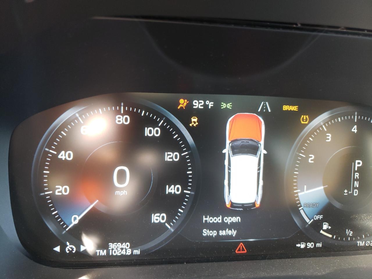 Photo 8 from auction – 2018 VOLVO XC60 T5 MO with VIN YV4102RK4J1036478