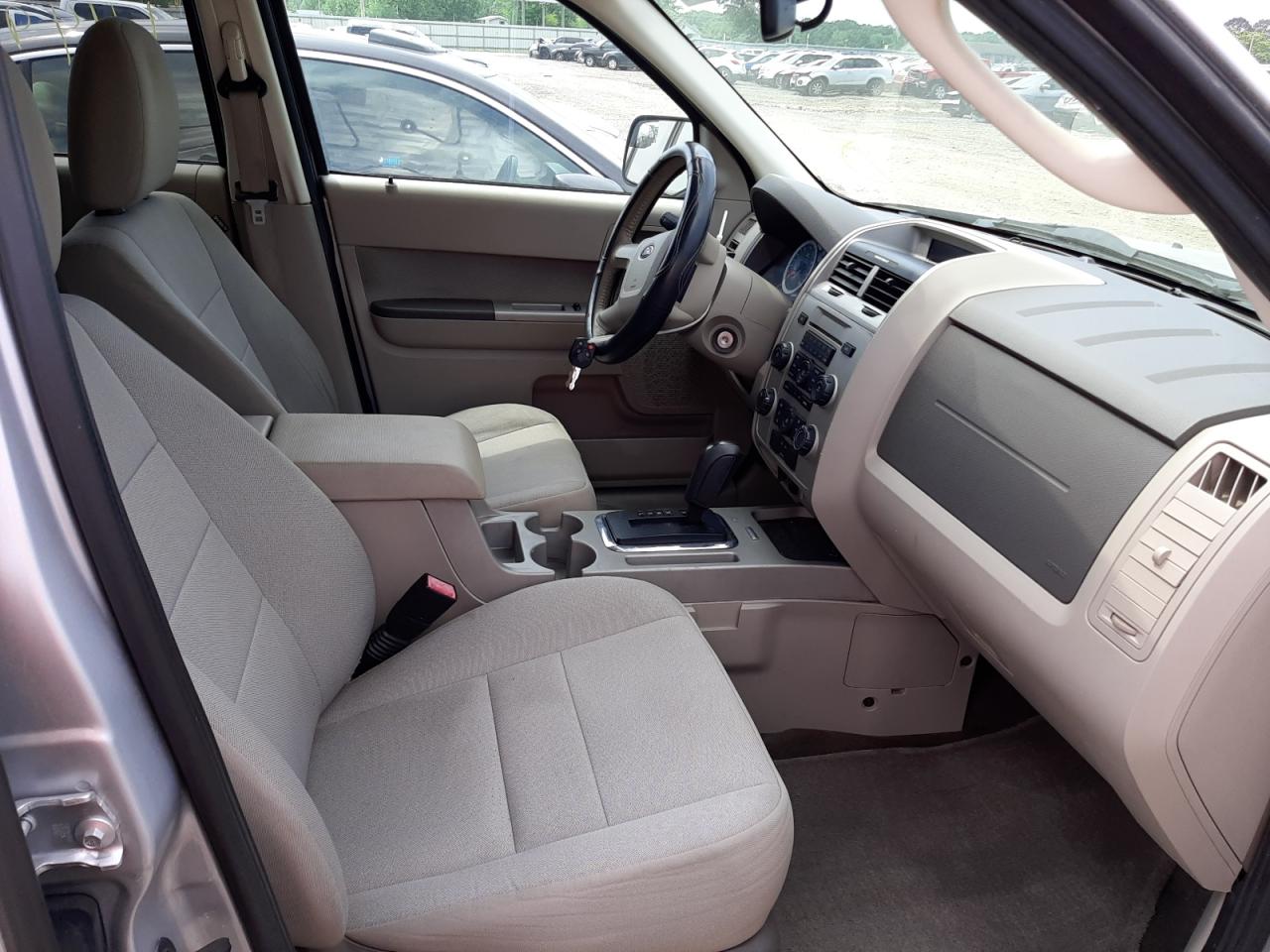 Photo 5 from auction – 2011 FORD ESCAPE XLT with VIN 1FMCU0DG7BKC70368