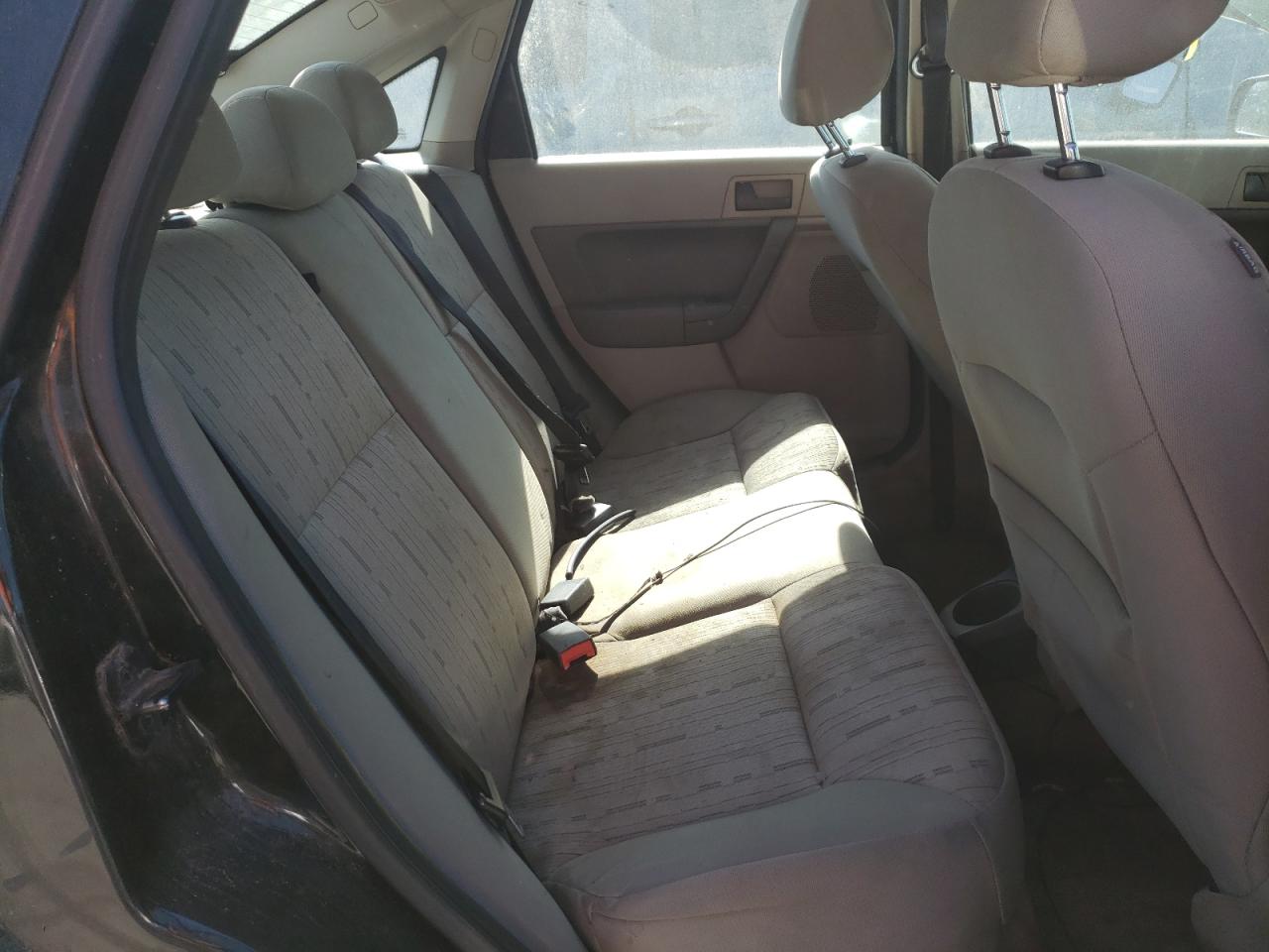 Photo 6 from auction – 2010 FORD FOCUS SE with VIN 1FAHP3FN5AW224422