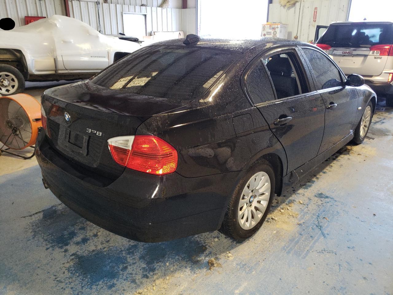 Photo 4 from auction – 2007 BMW 328 I with VIN WBAVA33537KX74721