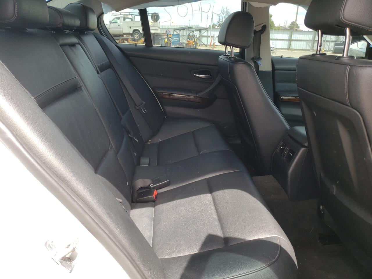 Photo 6 from auction – 2011 BMW 328 I with VIN WBAPH7C56BE677256