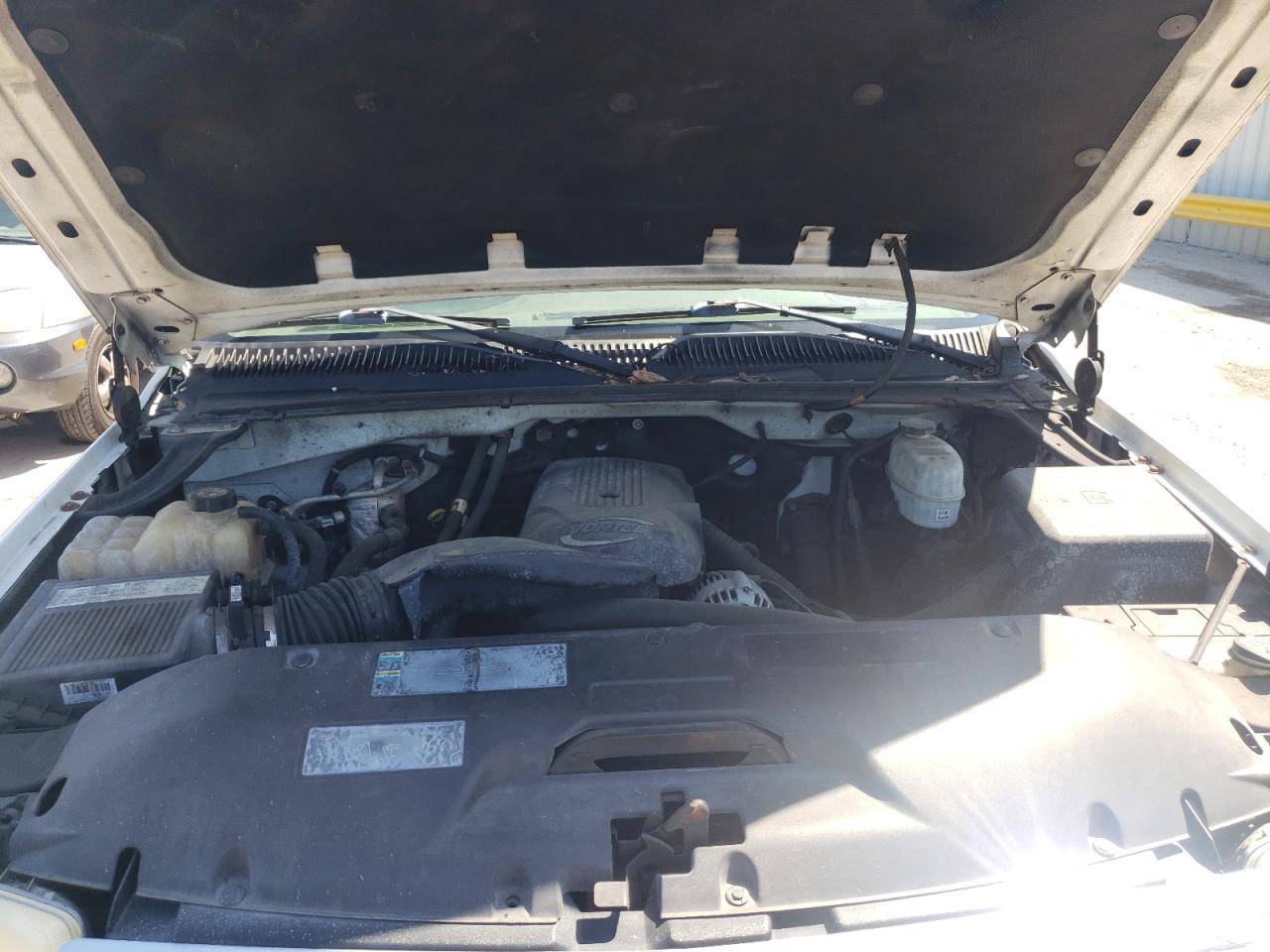 Photo 7 from auction – 2004 GMC SIERRA C25 with VIN 1GTHC23U34F105736