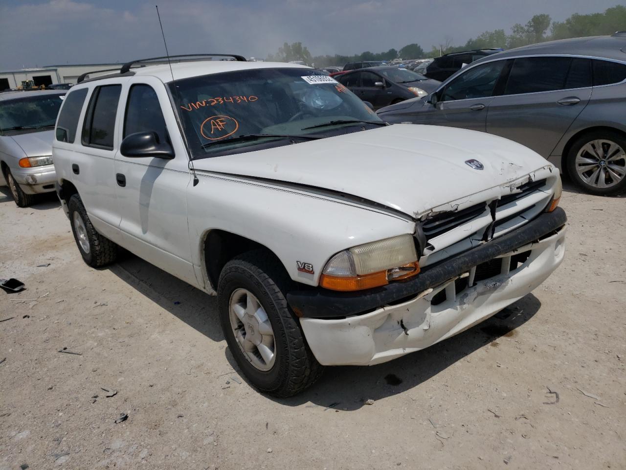 DODGE DURANGO 2000 with VIN 1B4HR28Y2YF234340 - Photo from auction