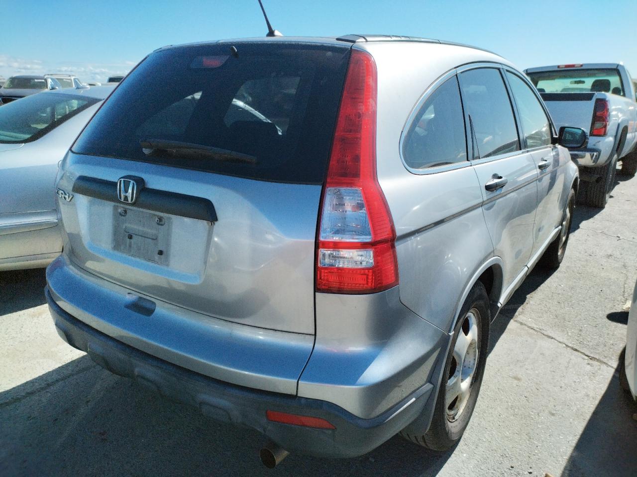 Photo 4 from auction – 2007 HONDA CR-V with VIN JHLRE38397C008148