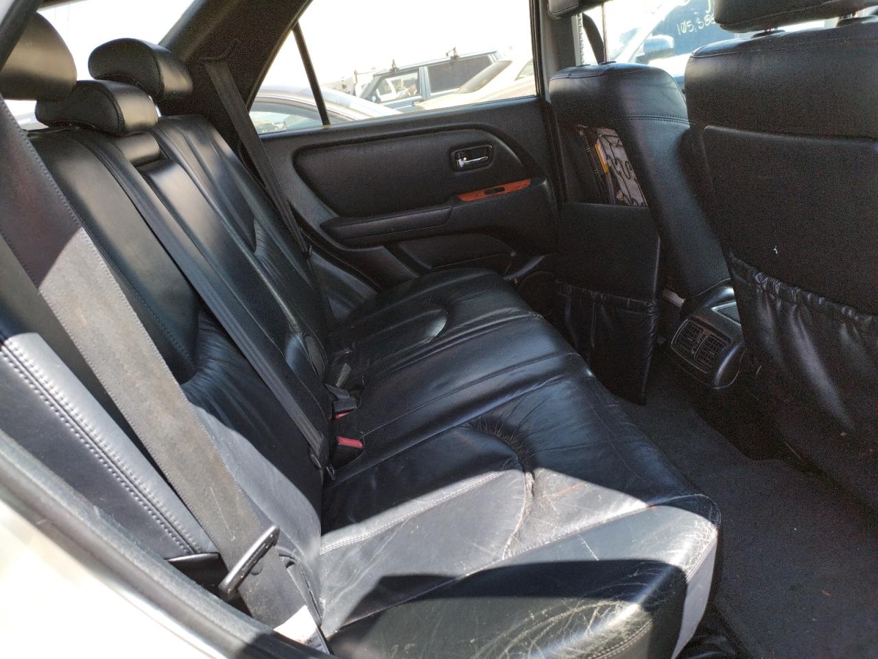 Photo 6 from auction – 2001 LEXUS RX 300 with VIN JTJHF10U410184318