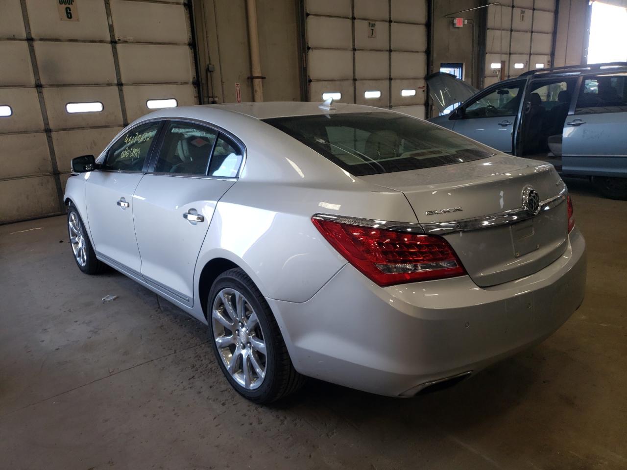 Photo 3 from auction – 2014 BUICK LACROSSE with VIN 1G4GB5G33EF164784