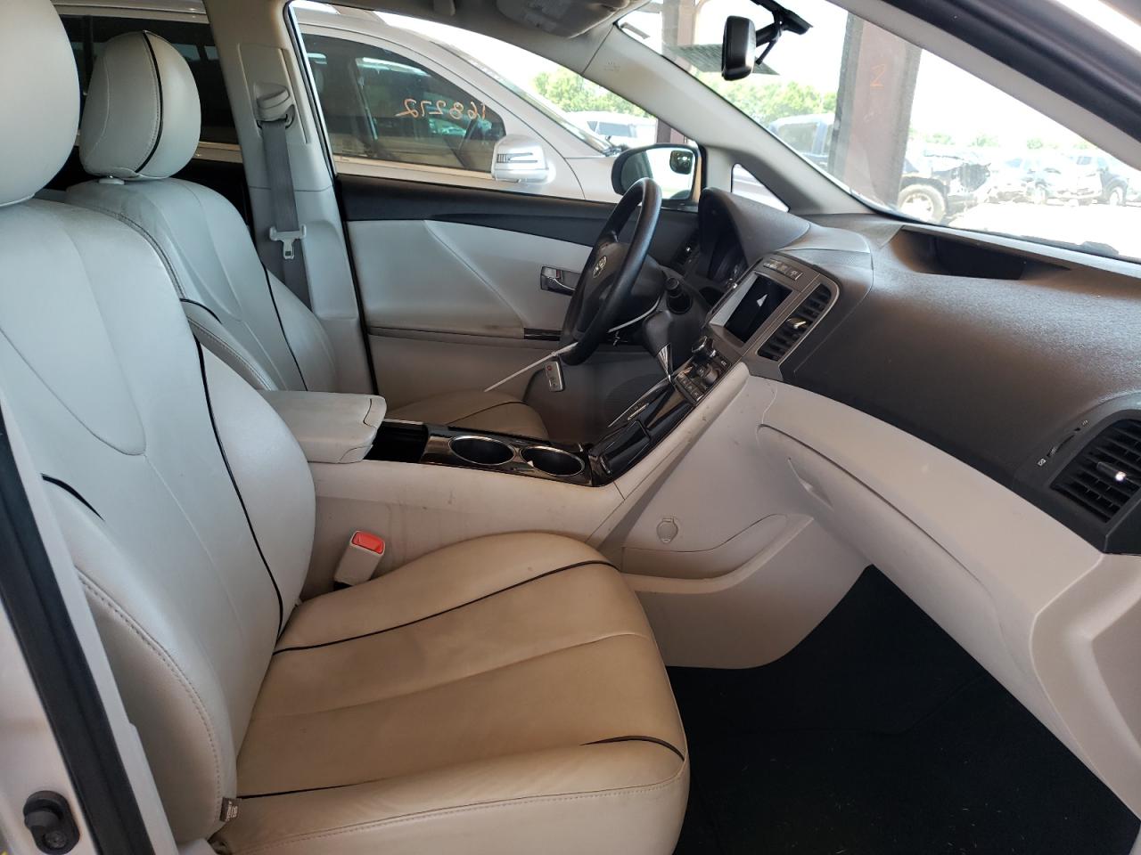 Photo 5 from auction – 2009 TOYOTA VENZA with VIN 4T3BK11A69U012906