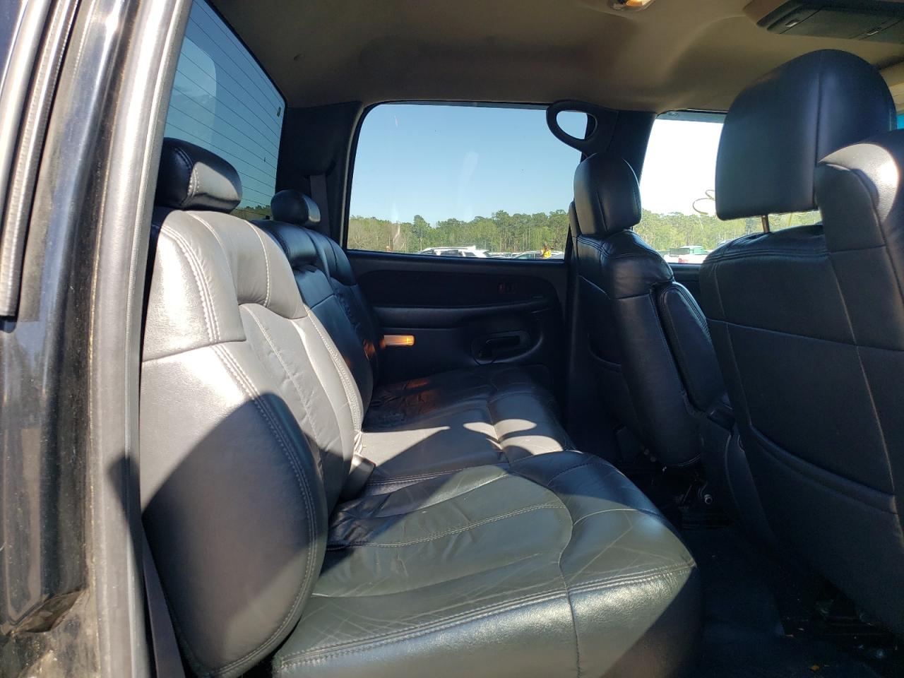 Photo 6 from auction – 2002 CHEVROLET SILVERADO with VIN 1GCHK23102F231817
