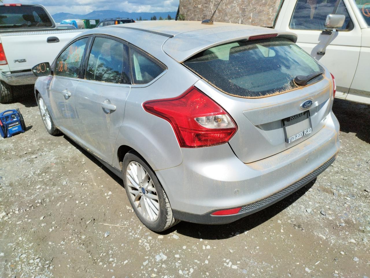 Photo 3 from auction – 2012 FORD FOCUS SEL with VIN 1FAHP3M28CL237632