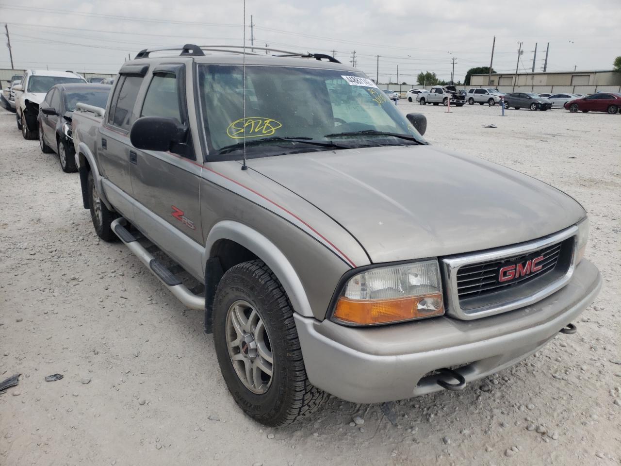 GMC SONOMA 2002 with VIN 1GTDT13W22K241502 - Photo from auction