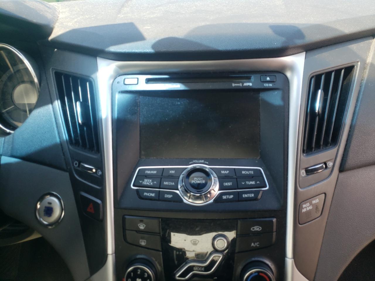 Photo 9 from auction – 2011 HYUNDAI SONATA SE with VIN 5NPEC4AC5BH162239