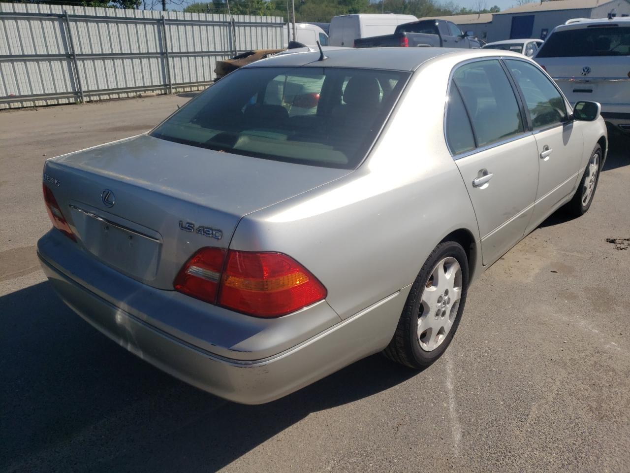 Photo 4 from auction – 2003 LEXUS LS 430 with VIN JTHBN30F830094518