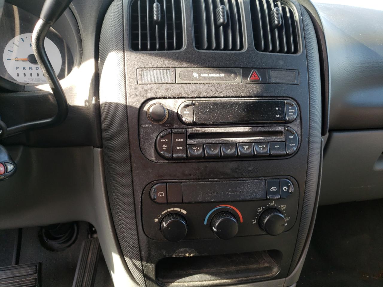Photo 9 from auction – 2006 DODGE CARAVAN SE with VIN 1D4GP25B66B581309
