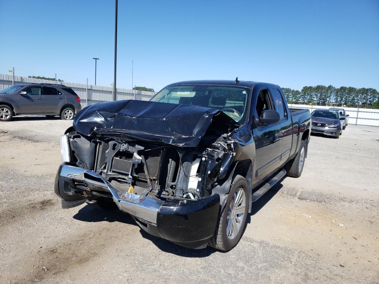 Photo 2 from auction – 2011 CHEVROLET SILVERADO with VIN 1GCRCREA5BZ443263