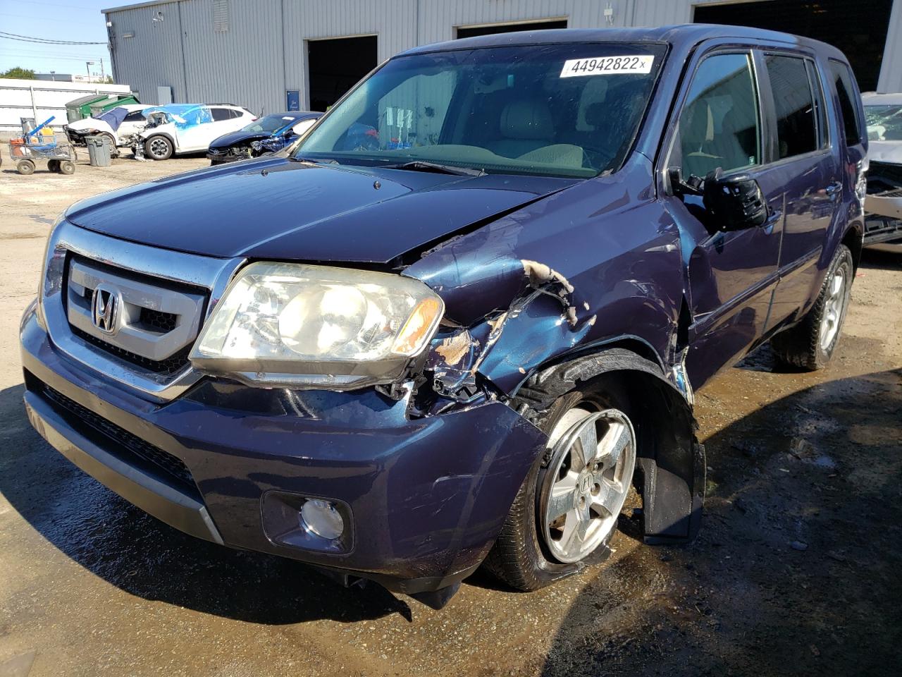 Photo 2 from auction – 2011 HONDA PILOT EXL with VIN 5FNYF3H59BB047289