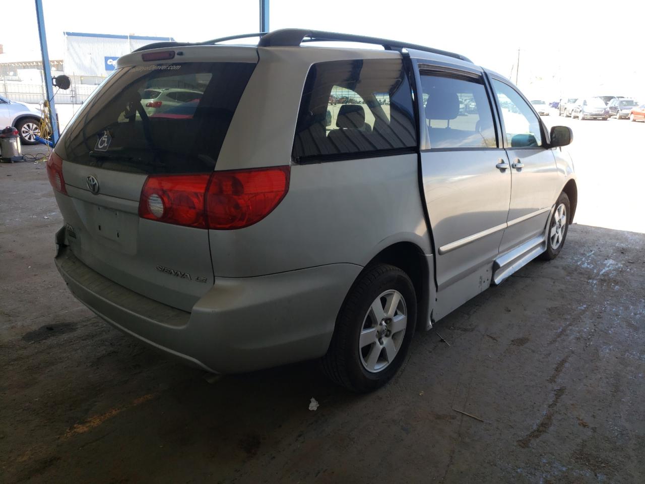 Photo 4 from auction – 2006 TOYOTA SIENNA with VIN 5TDZA23C46S577920