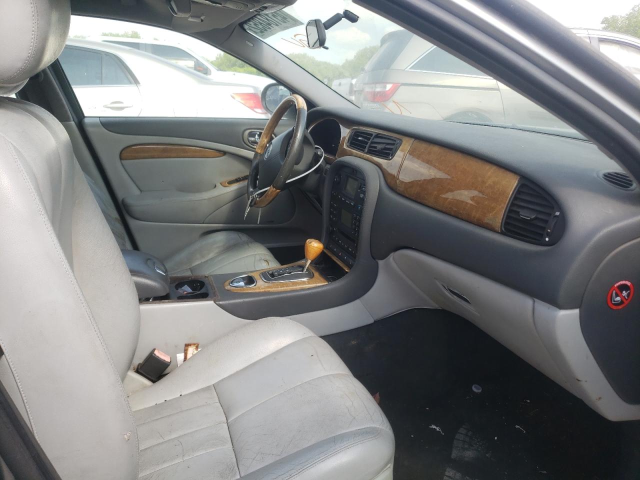 Photo 5 from auction – 2003 JAGUAR S-TYPE with VIN SAJEA01T23FM50649
