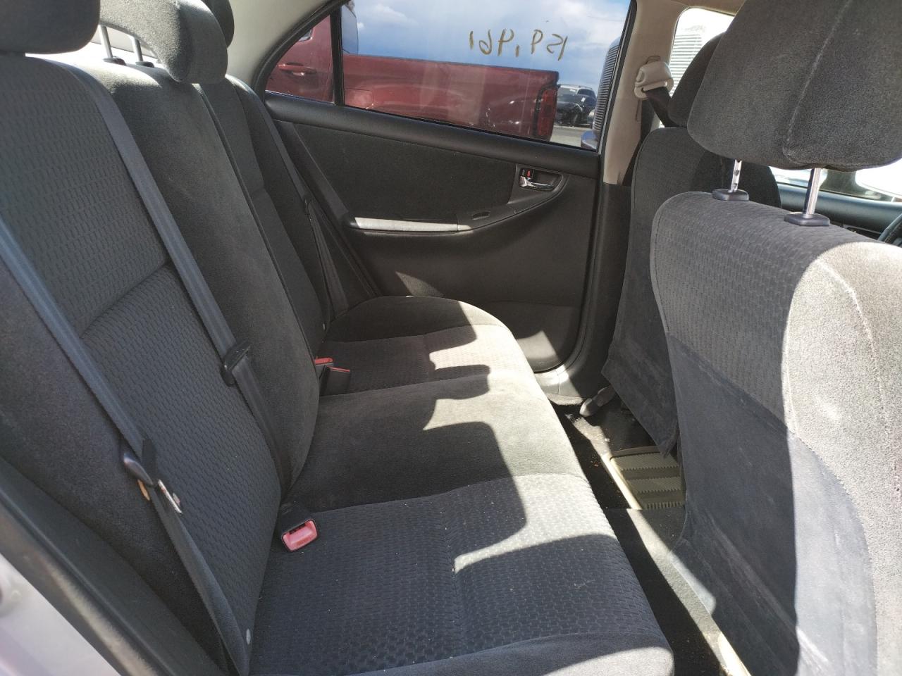 Photo 6 from auction – 2005 TOYOTA COROLLA CE with VIN 1NXBR32E85Z414258
