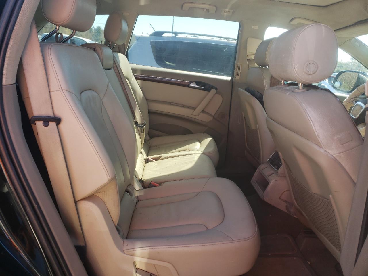Photo 6 from auction – 2010 AUDI Q7 PREMIUM with VIN WA1CYAFE0AD002639