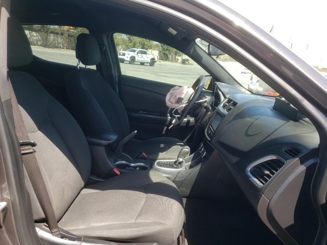 Photo 5 from auction – 2014 DODGE AVENGER SE with VIN 1C3CDZAB8EN190196