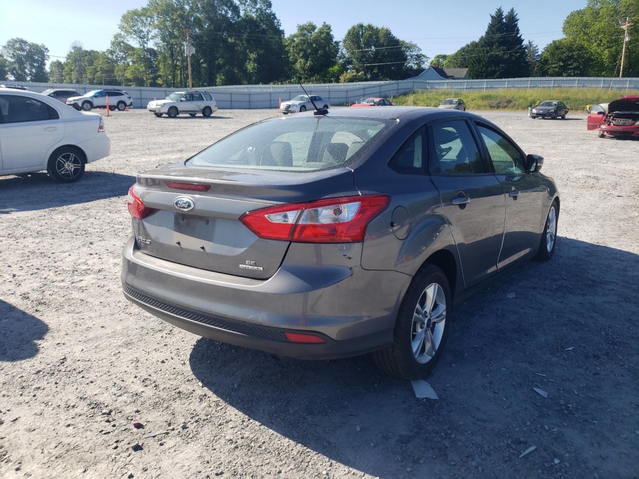 Photo 4 from auction – 2014 FORD FOCUS SE with VIN 1FADP3F22EL152669